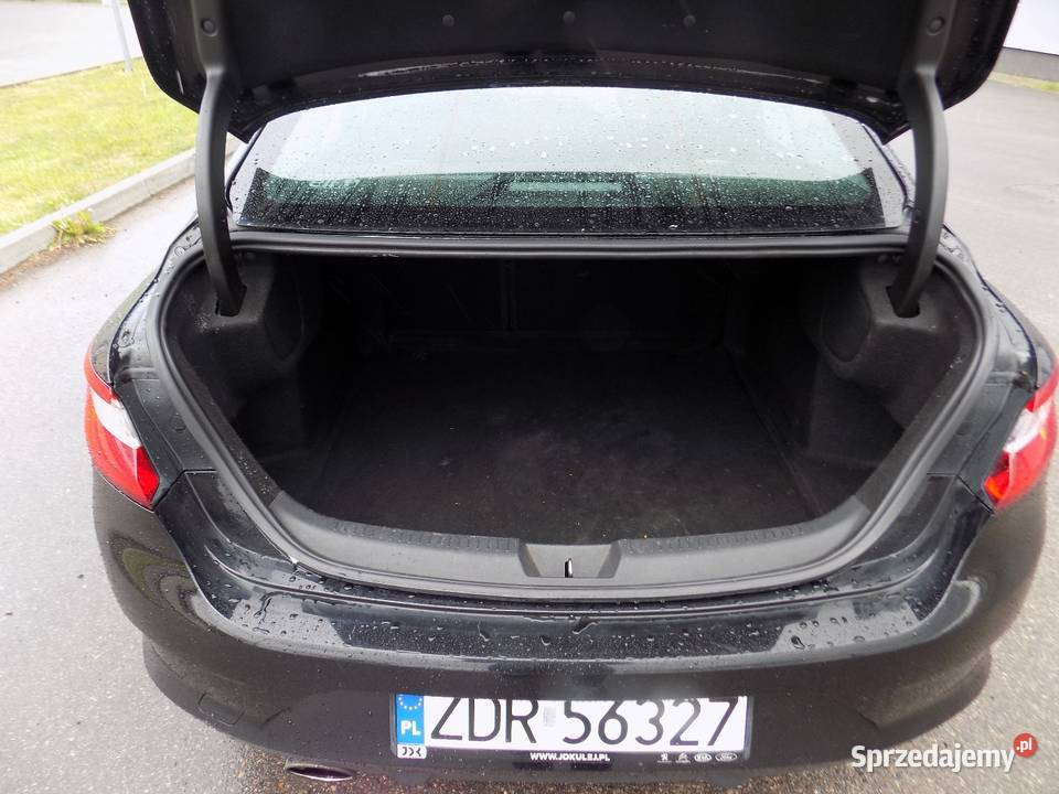 Renault Megane IV sedan nieuszkodzony Megane