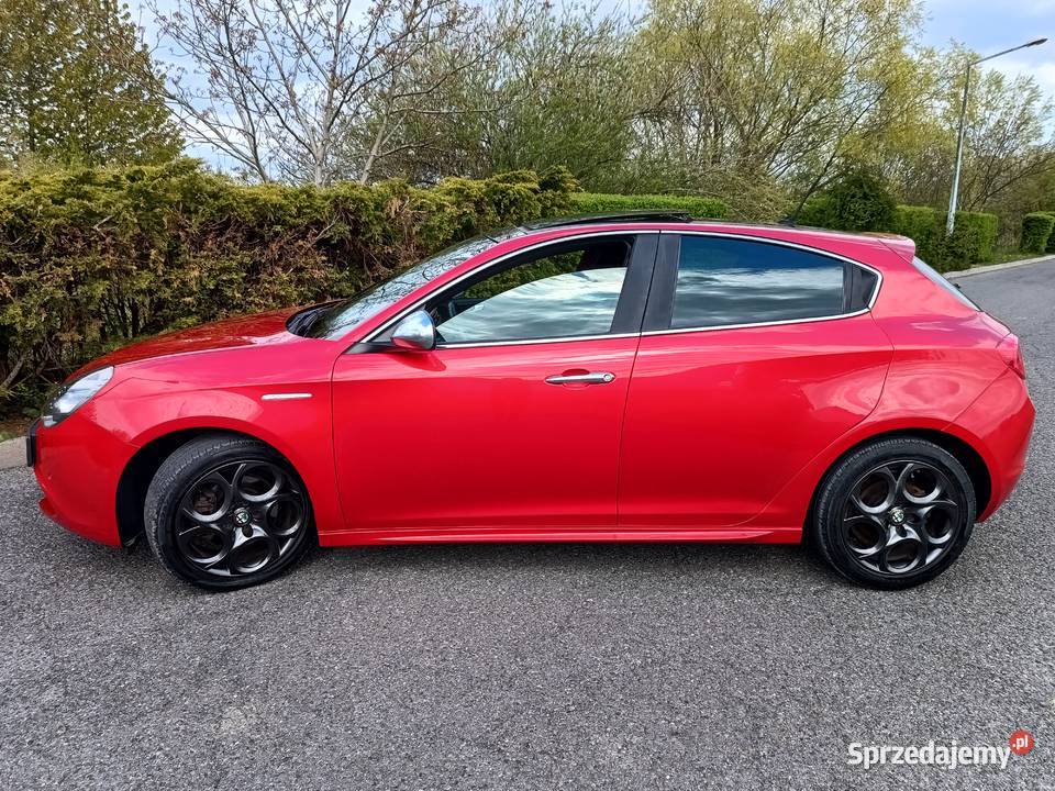 14 TURBO 170 AUTOMAT Klima SKÓRA Panorama XENON Rok produkcji 2014 Giulietta Tarnów