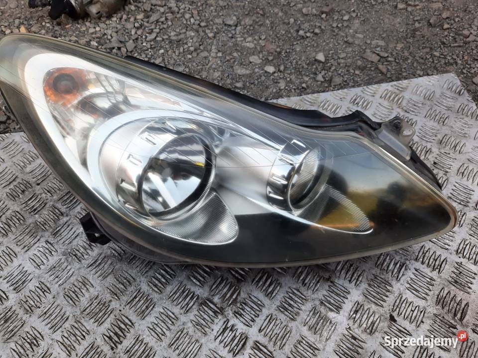 Lampa prawa przednia Opel Corsa D 4 GSi 16 Turbo Radłów