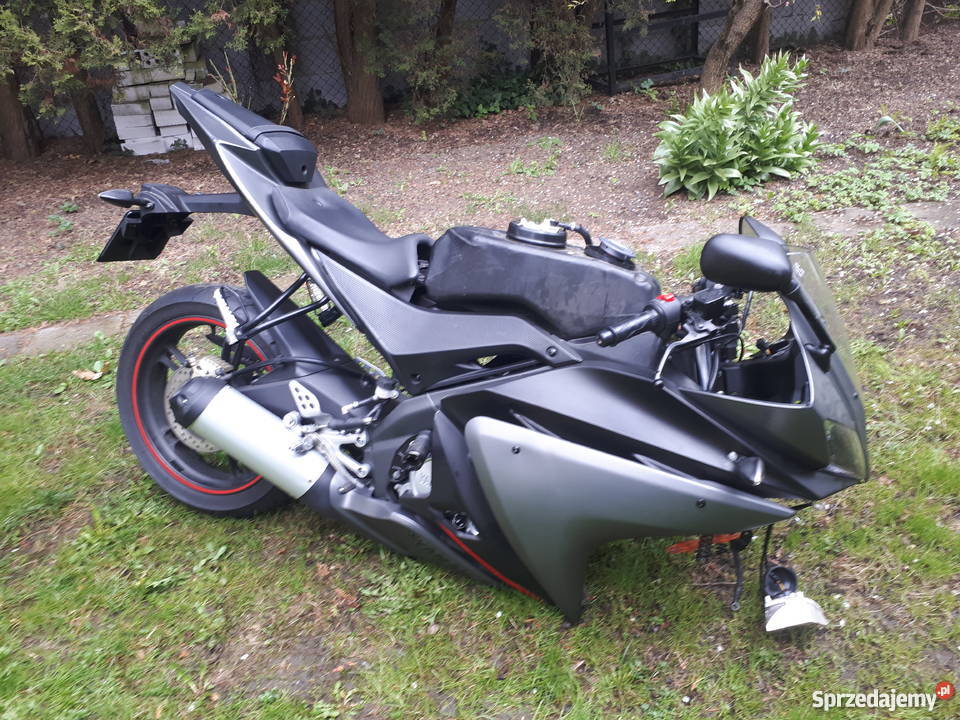 Yamaha Yzf R125 uszkodzona Rok produkcji 2013 sprzedam