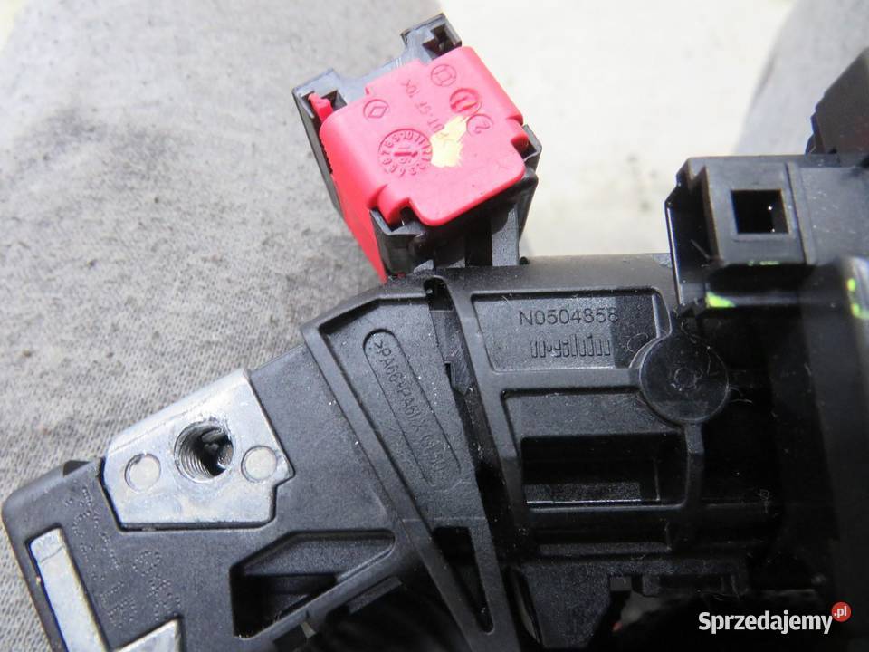 STACYJKA KLUCZYK KOREK WLEWU PALIWA TWINGO III