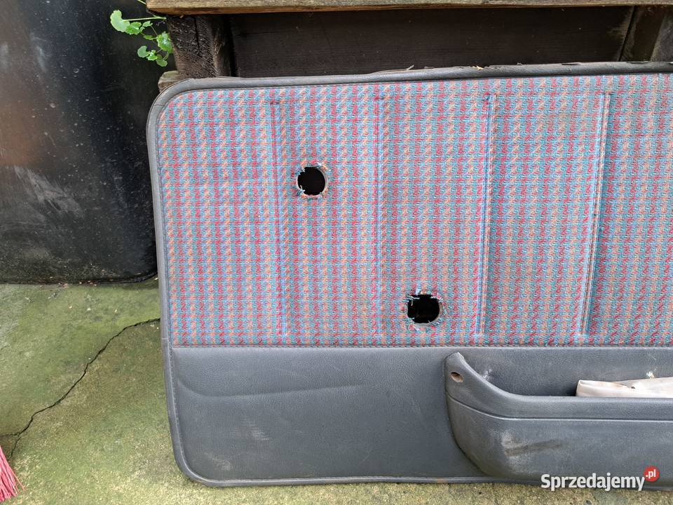 Boczek drzwi prawy Fiat 126p EL Leszno
