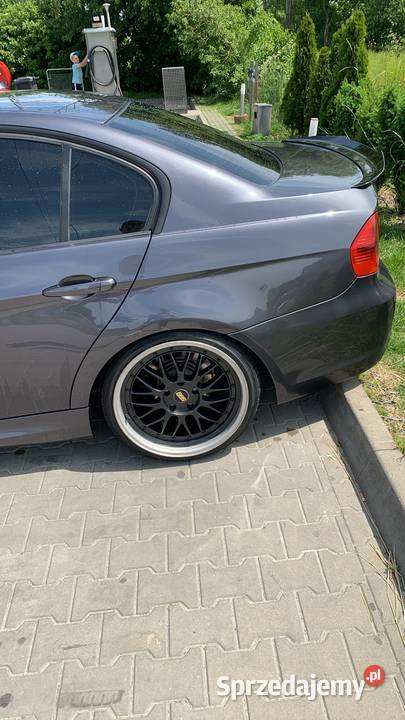 BMW E90