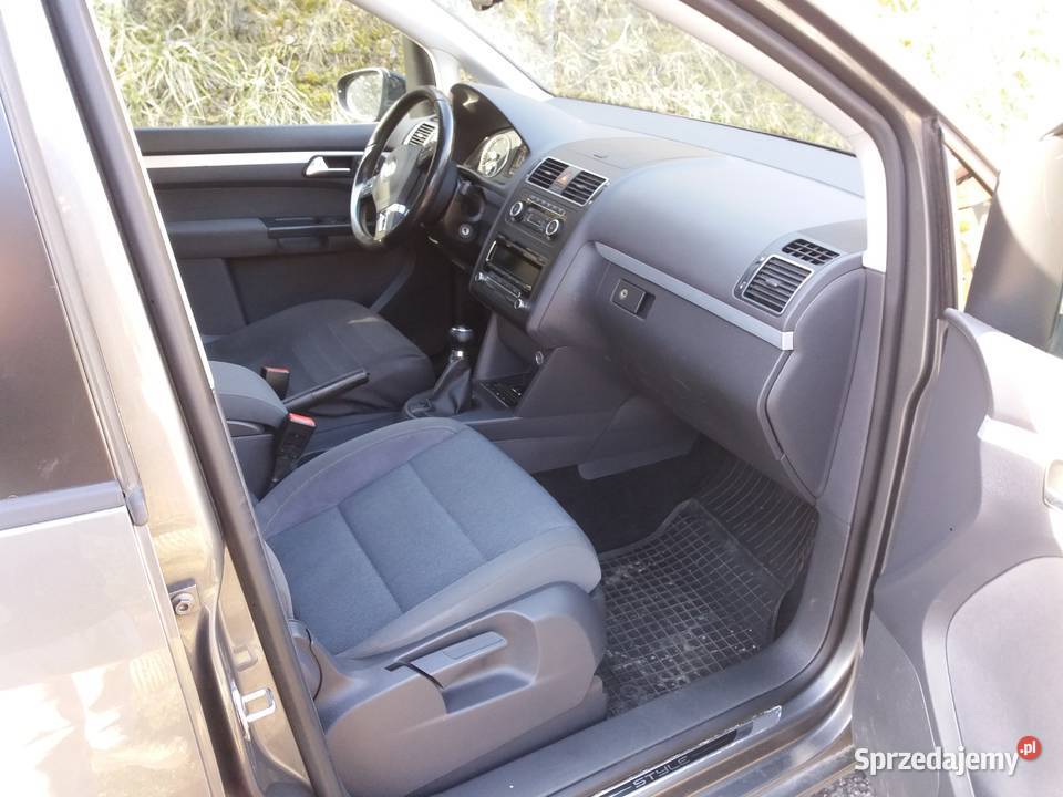 Volkswagen Touran 16 tdi 7 osobowy Żarnówka