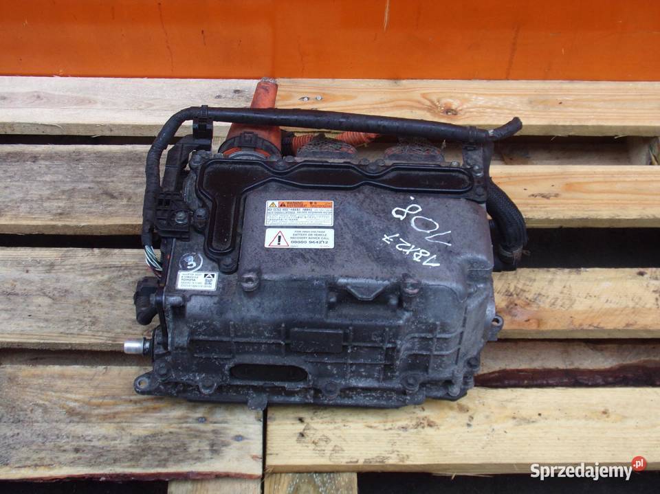 PRIUS 18 B 09r 136 2ZRFXE przetwornica falownik