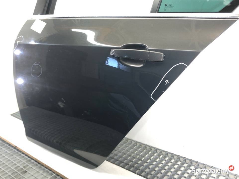 DRZWI LEWY TYŁ OPEL INSIGNIA A Hatchback 0817 osobowe