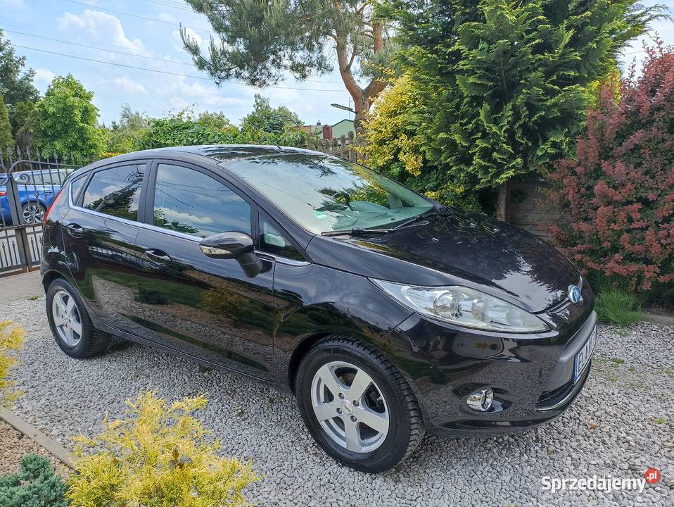 125 82 Titanium Podgrzewana przednia szyba ESP Fiesta