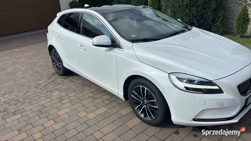 Volvo V40 Inscription Bezwypadkowy Pełna światła do jazdy dziennej Łuków