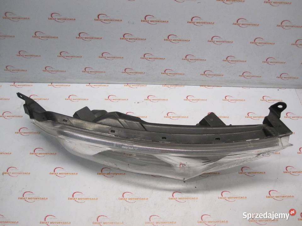 NISSAN JUKE 10r lampa prawa przód ANGLIK Kielce