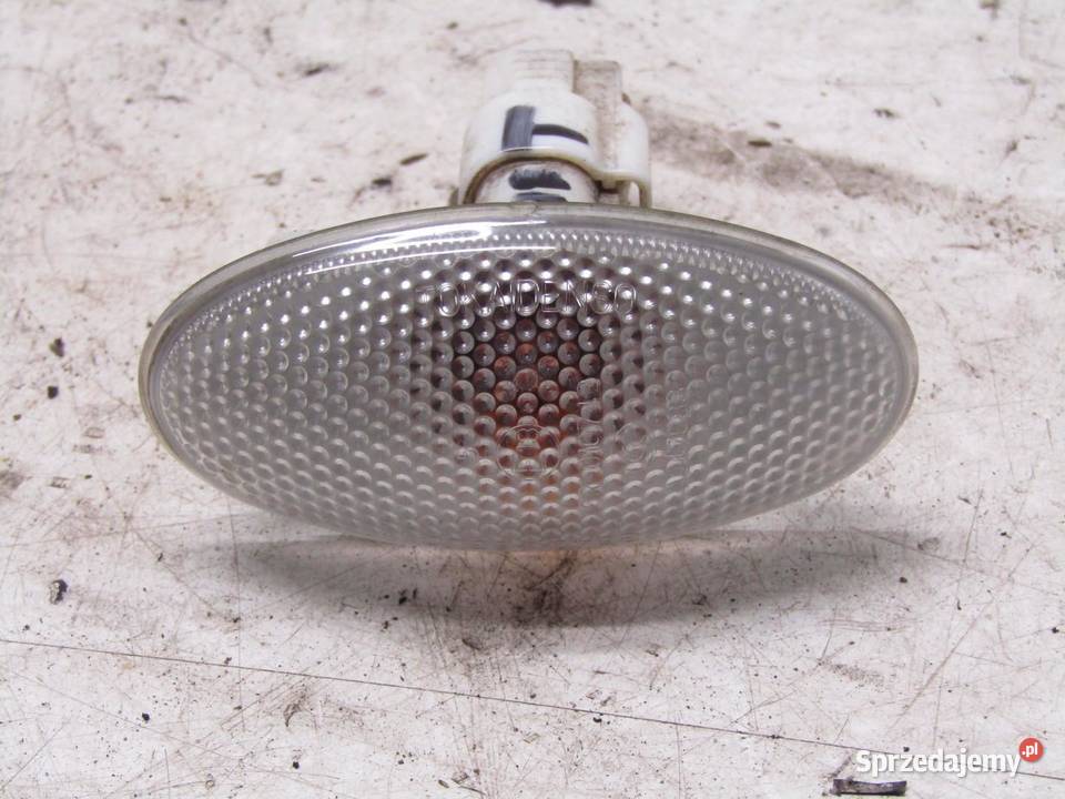 KIERUNKOWSKAZ LEWY PRAWY BŁOTNIKA SUZUKI SWIFT