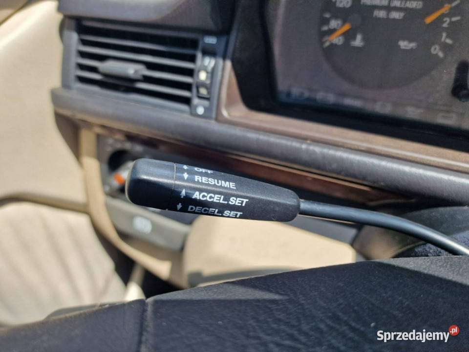 Mercedes E 320 A124 E320 32 Benzyna 220 Skóra lakier metallic Motoryzacja Słupsk