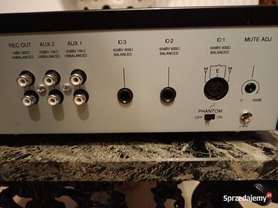 Wzmacniacz TOA A2240 CE Cyfrowy 240 Watt wielkopolskie