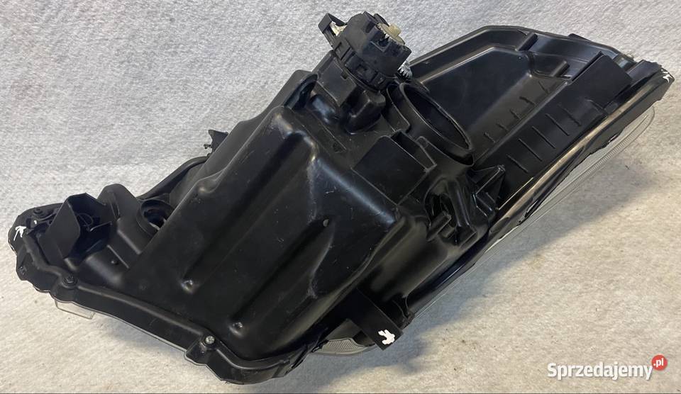 Lampa reflektor prawy przód Suzuki Baleno II 15 Rok produkcji 2015 Jasienica sprzedam