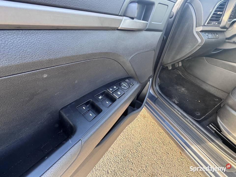 Hyundai Elantra VI 16 Benzyna 2017 Zadbany Klima manualna Częstochowa