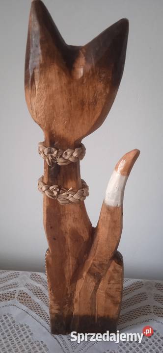 Rzeźba drewnianego kota Świdnica