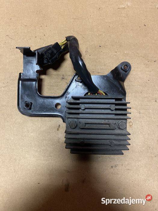 Honda NTV 650 regulator napięcia B143 Poznań