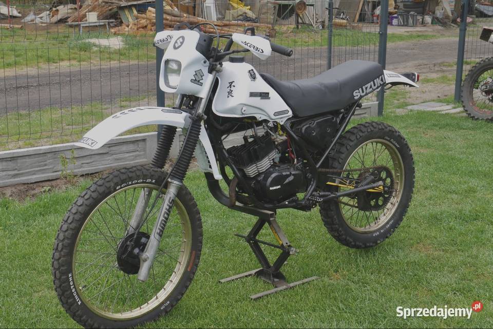 Suzuki TsX 70 Remoncie łańcuch Suzuki Gizałki sprzedam