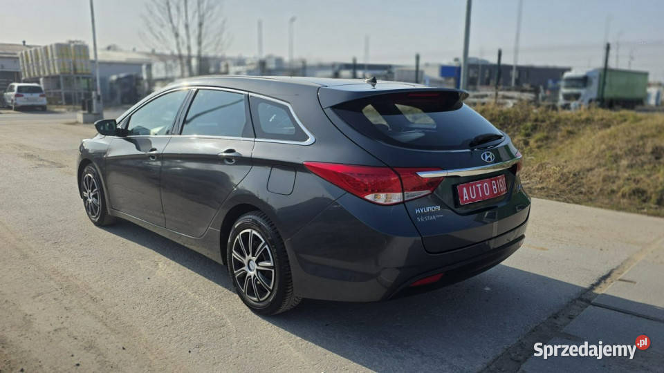 Hyundai i40 LEDY climatronic mały przebieg światła przeciwmgielne