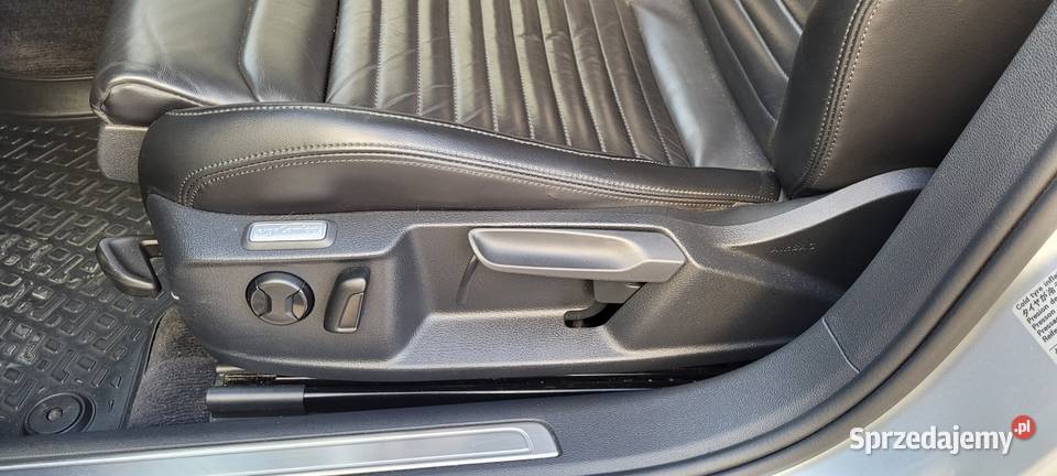 Bezwypadkowy serwis ASO super stan Warszawa sprzedam