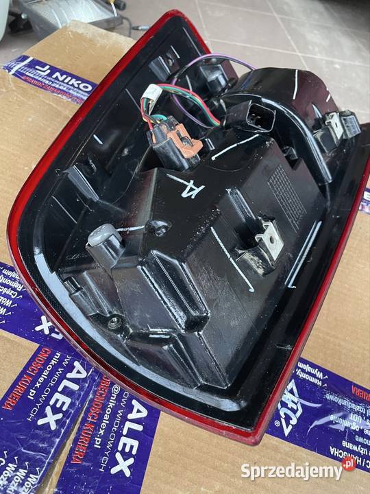 Dodge Ram 2013 2018 4 iv gen lampa Lewa tylnia