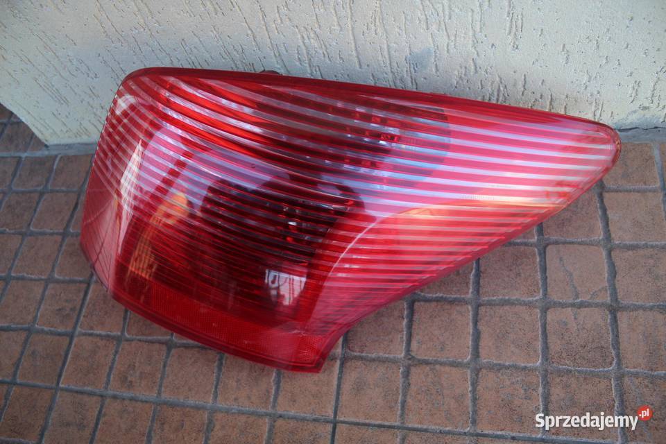 LAMPA PRAWY TYŁ TYLNA PEUGEOT 407 SW KOMBI osobowe