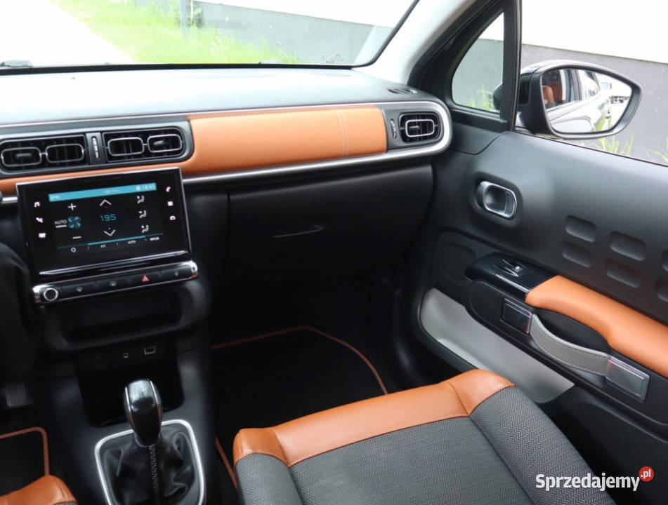 Citroen C3 12 PureTech komputer pokładowy