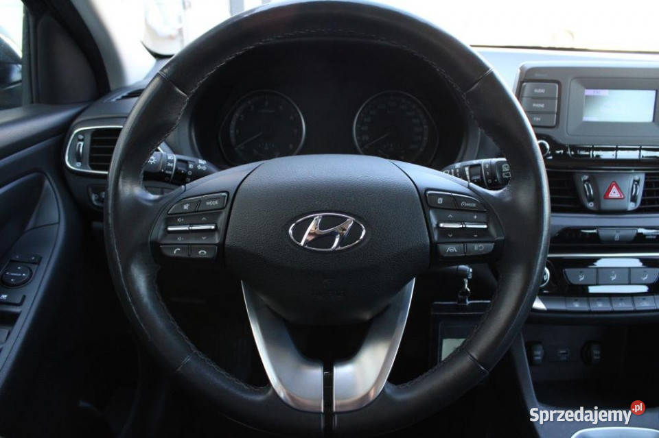 HYUNDAI i30 2022r Czujniki tył BT As Pasa Gdańsk