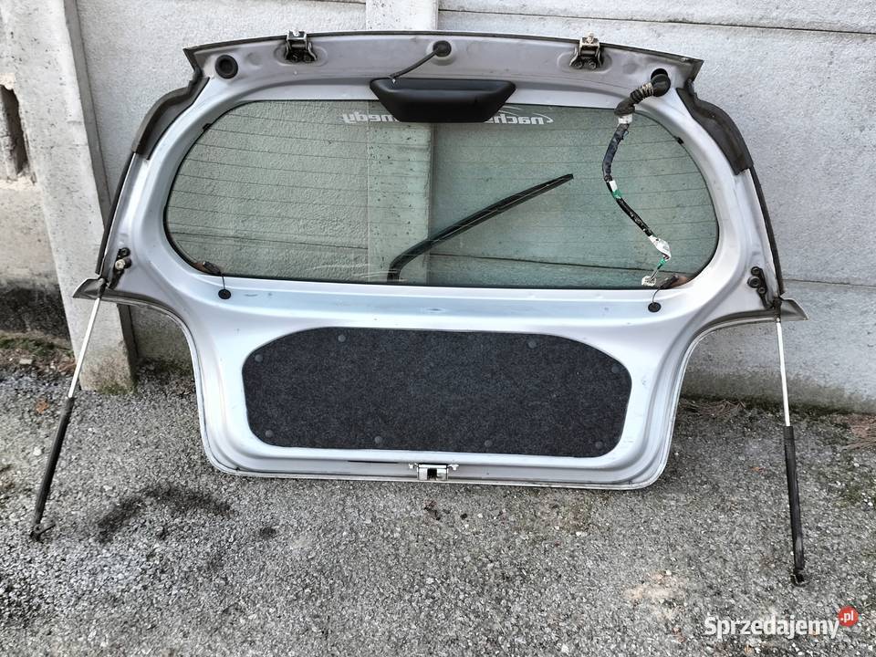 Tylna klapa Toyota Yaris I Sieradz