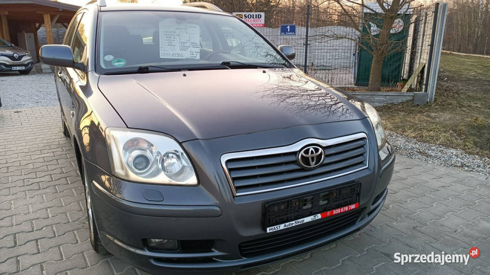 Toyota Avensis 18 Executive Xenon Navi 8kół II klimatyzacja