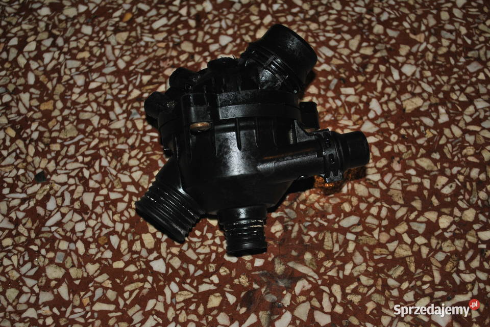 Termostat BMW E90 E60 E61 E63 E65 X5 E70 Z4 E85 termostaty Poręba