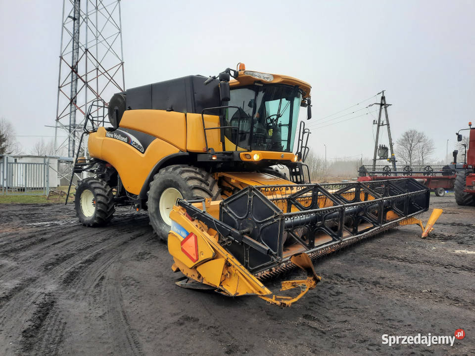 Kombajn zbożowy HOLLAND CR980 heder 92 m warmińsko-mazurskie