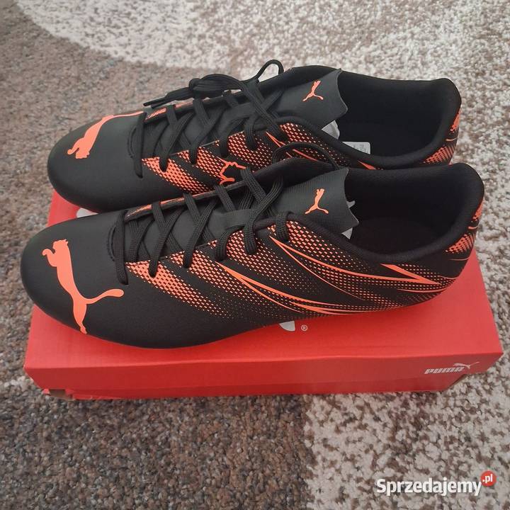 Korki na boisko Puma Attacanto rozmiar 445 Rzeszów sprzedam