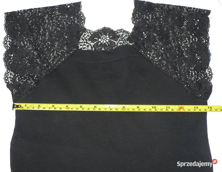 Czarny koronkowy top