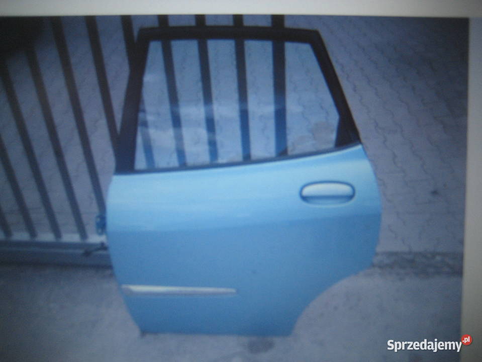 daihatsu sirion 0205r drzwi tył lewe kod lakieru sprzedam