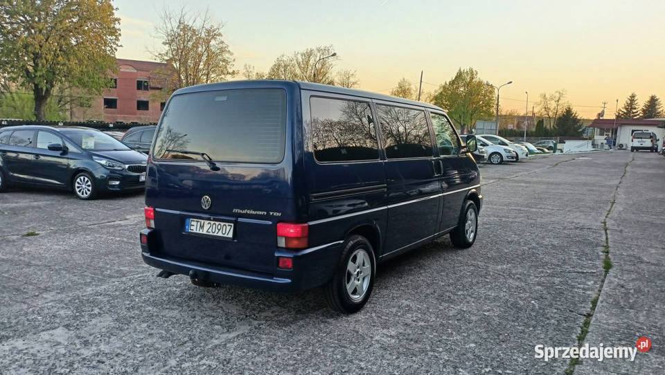 Volkswagen Multivan zadbane serwisowane serwisowany w ASO Tomaszów Mazowiecki