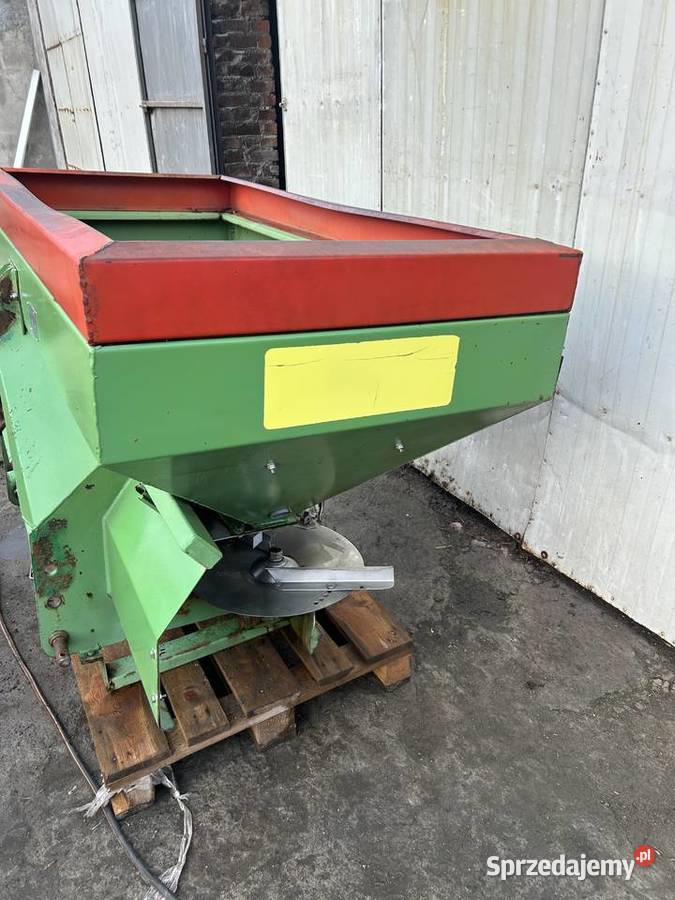 Rozsiewacz nawozu unia no39Mx 700l Kostrzyn