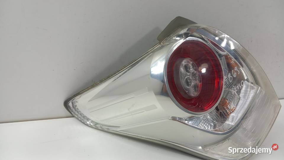 TOYOTA VERSO 20092013 LAMPA TYŁ LEWA osobowe Zbierkowo sprzedam