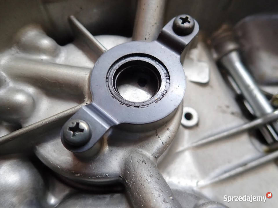 Dekiel Sprzęgła Pokrywa Suzuki DR 650 9095r sprzedam