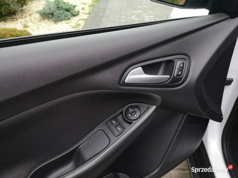 Ford Focus 10 ECOBOST 101 Klima Isofix P fotele nieuszkodzony Strzegom