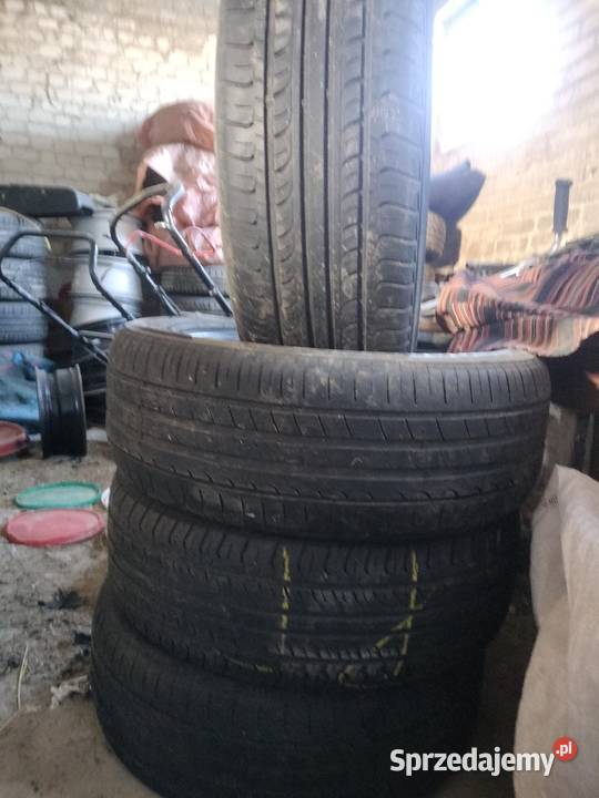 Komplet opon letnich 22555 R17 Blizocin sprzedam
