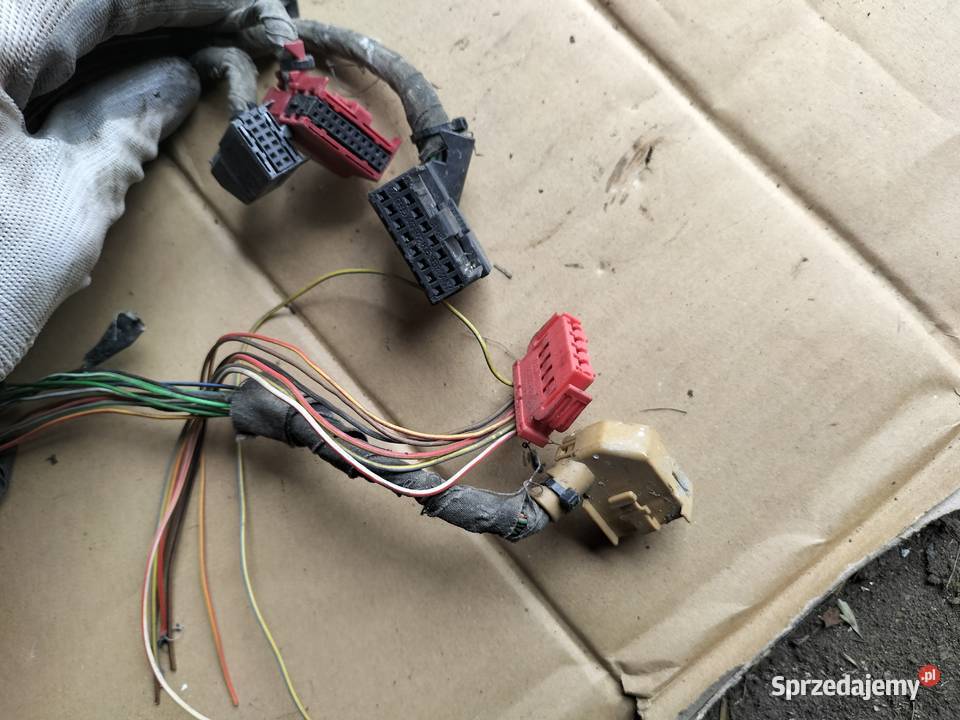 AUDI 80B4 80 B4 90 WIĄZKA KOSTKA RADIA lubelskie Kamień-Kolonia