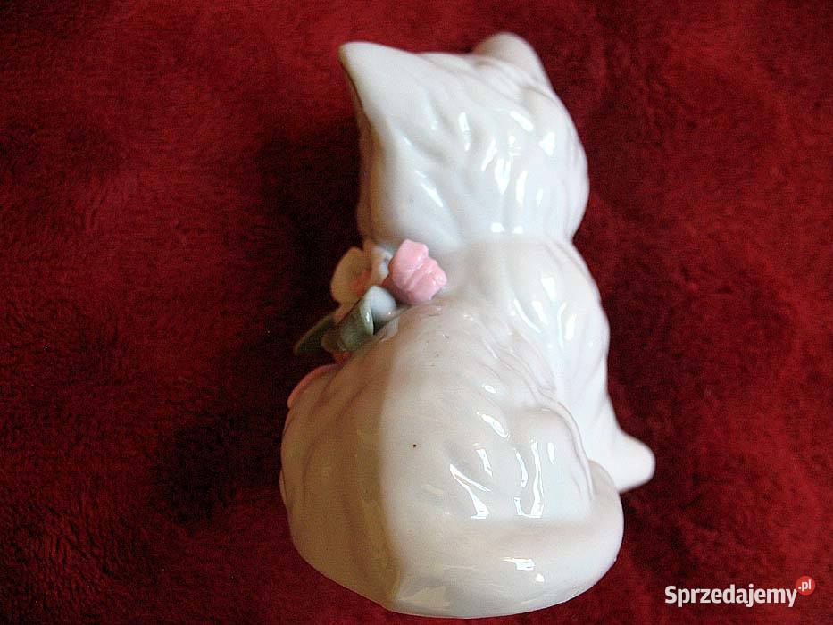 Kot koteczka z kwiatkami stara figurka porcelana sprzedam