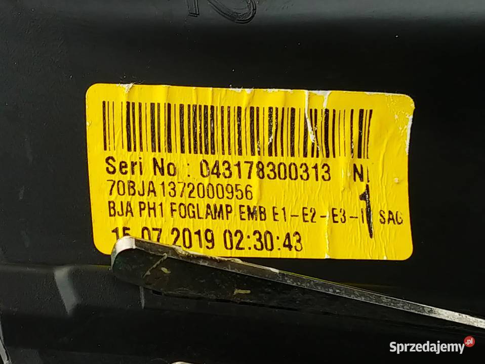 Ramka halogenu Renault Clio V 261A26956R prawa osobowe Listwy i nakładki Listwy i nakładki Żelazków
