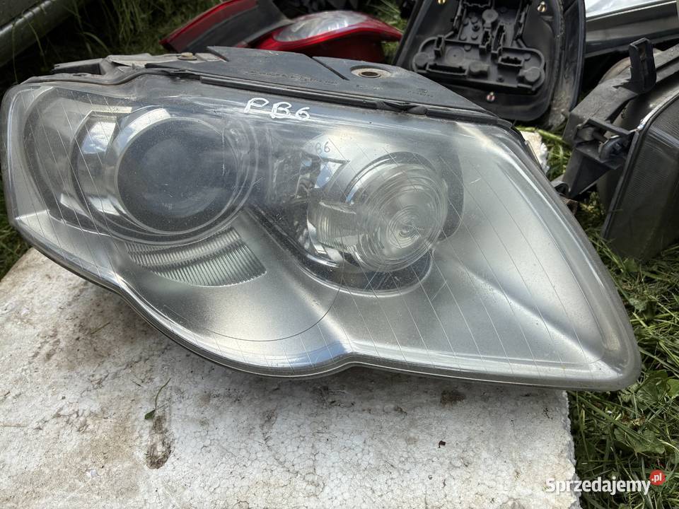 Lampa Prawa Przód Volkswagen Passat B6 Bi Xsenon Wisznice