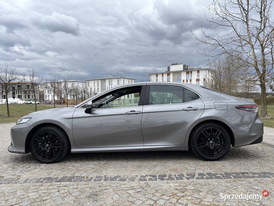 Toyota Camry 25 hybryda 218 Prestige 32000 Salon asystent pasa ruchu Iława