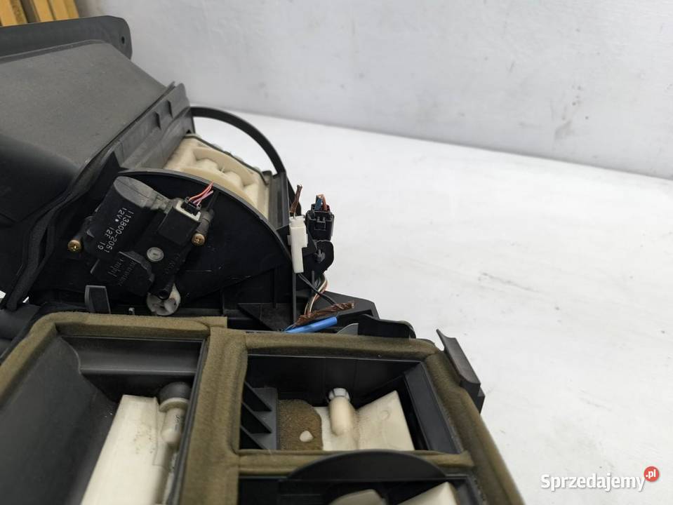 NAGRZEWNICA KOMPLETNA TOYOTA AVENSIS II T25