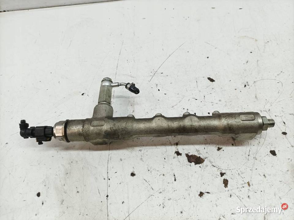 LISTWA WTRYSKOWA 13271055728 Opel Astra IV 2009 sprzedam