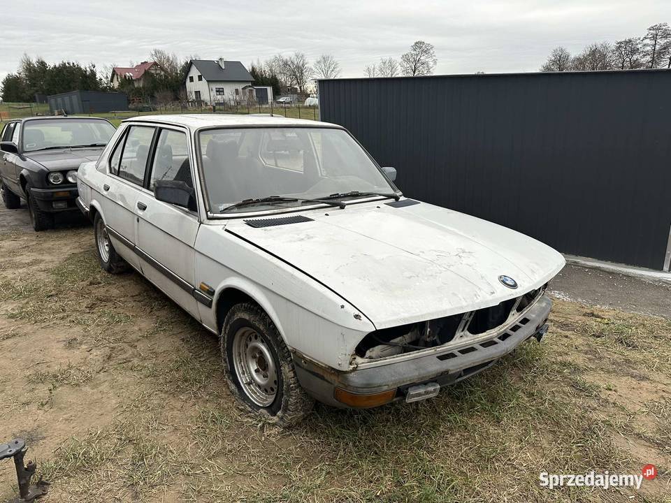 BMW E28 520i Sedan 1984r 267111 5 Benzyna M20B20 Iława sprzedam