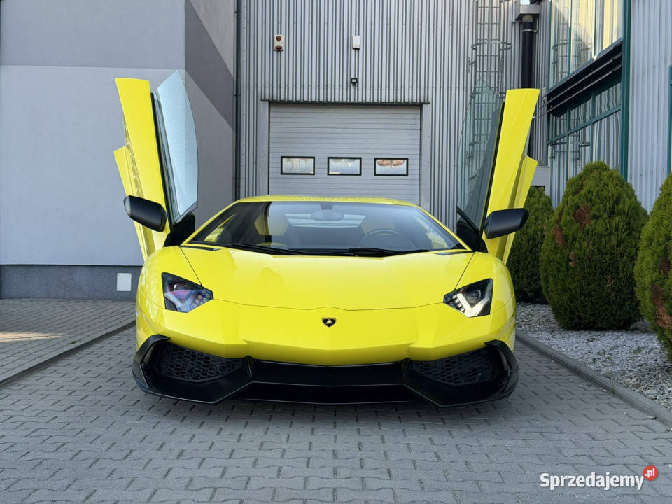 Lamborghini Aventador 50 Anniversario 100 sztuk nieuszkodzony Węgrzce