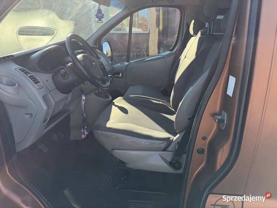 Opel Vivaro long nawiewy na tył elektrochrom. lusterka boczne